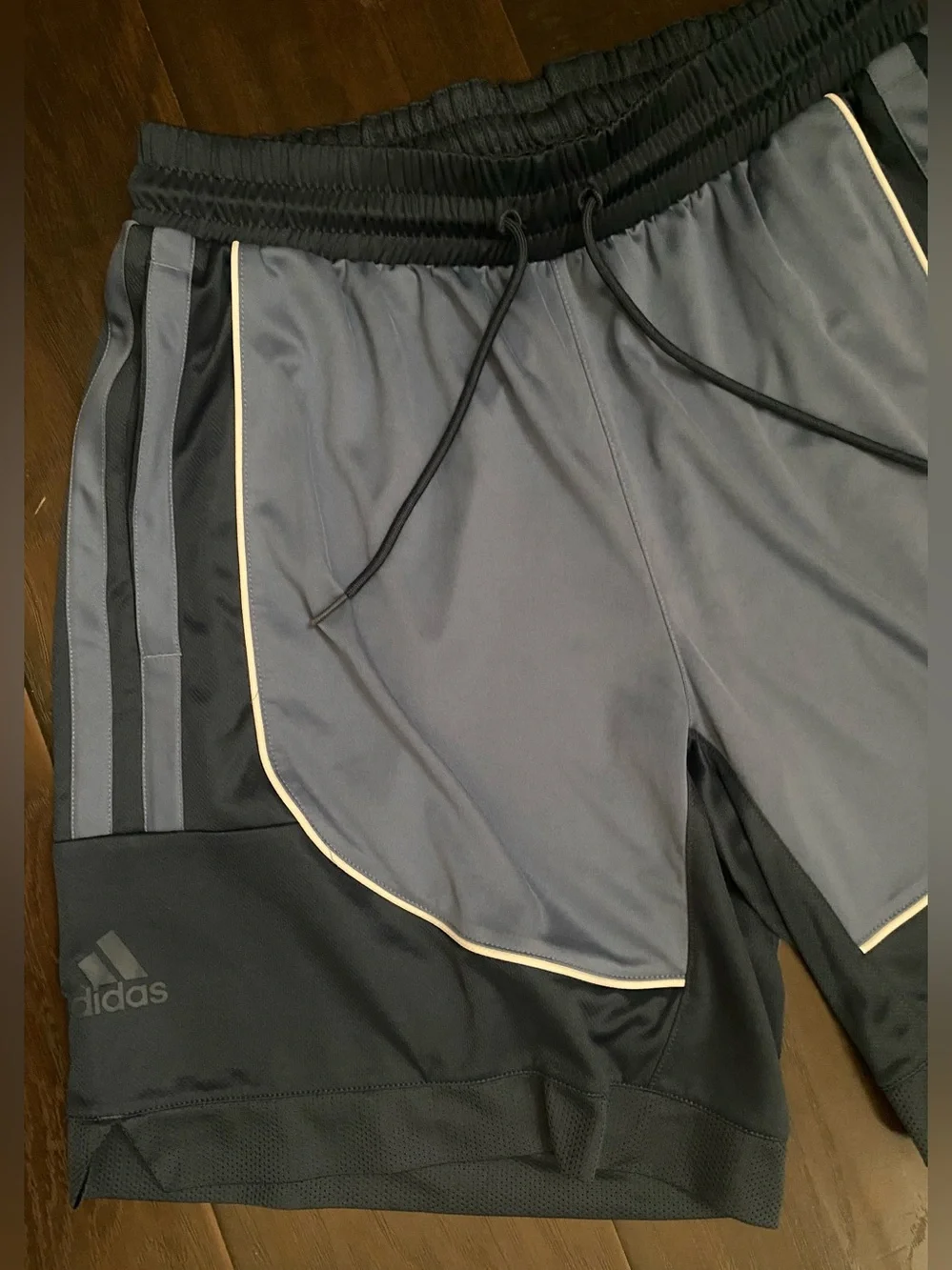 Adidas Men’s Black & Blue Performance Training Shorts Lightweight mesh pockets L